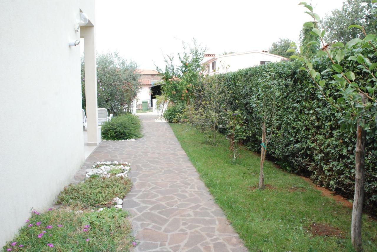 Apartmani Radin Rosini Kültér fotó