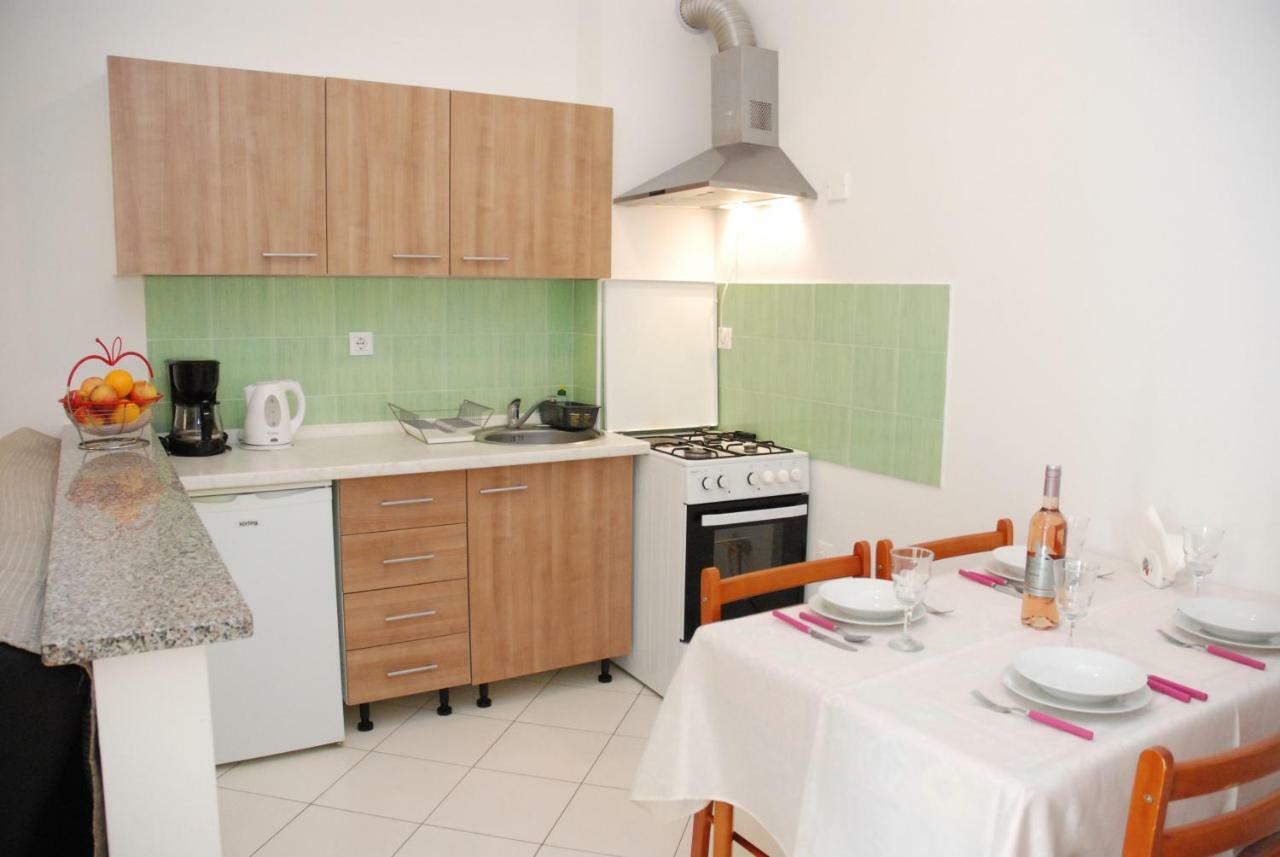 Apartmani Radin Rosini Kültér fotó